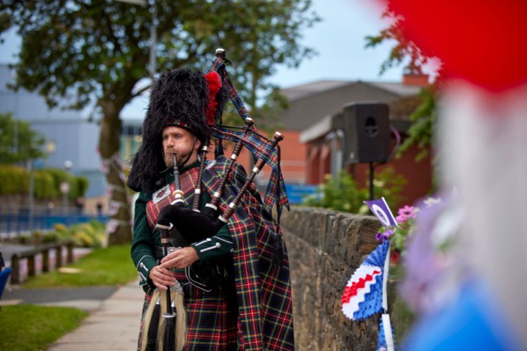 Jubilee Bagpiper 768x512