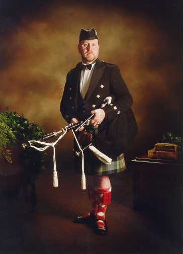 Bagpiper Alan Harrison