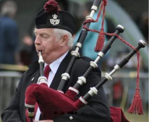 Hampshire Bagpiper