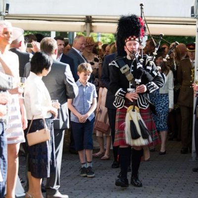 leicester bagpiper for hire